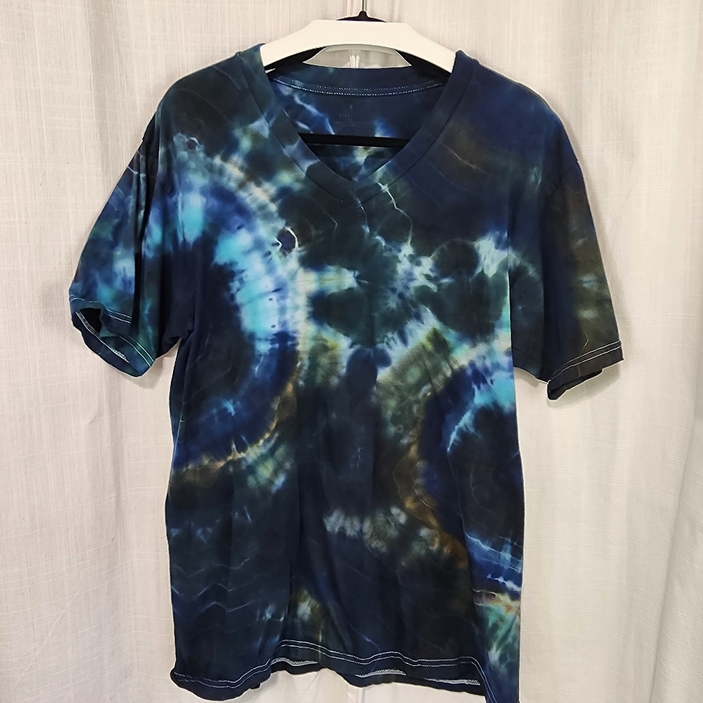 Stafford Blue and Green Short Sleeve Tee with Tie-Dye Effect
